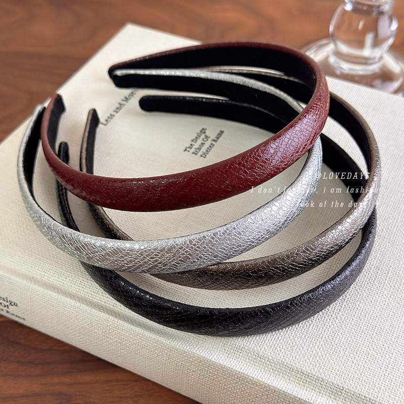 Vintage Red Leather Thin Headb - огляд і ціна Leatherwork Rings