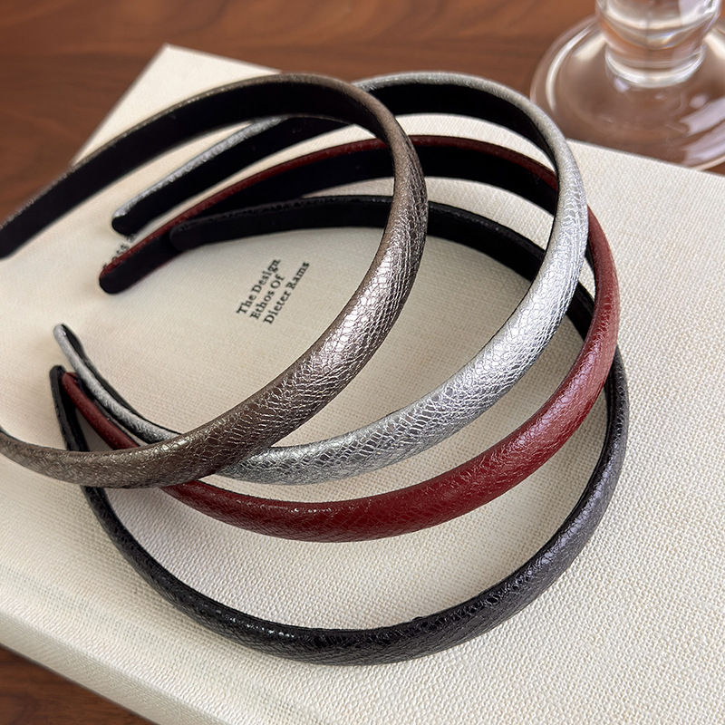 Vintage Red Leather Thin Headb - огляд і ціна Leatherwork Rings