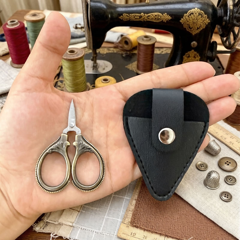 Mini Vintage Scissors with PU  - огляд і ціна Leather Work In Art