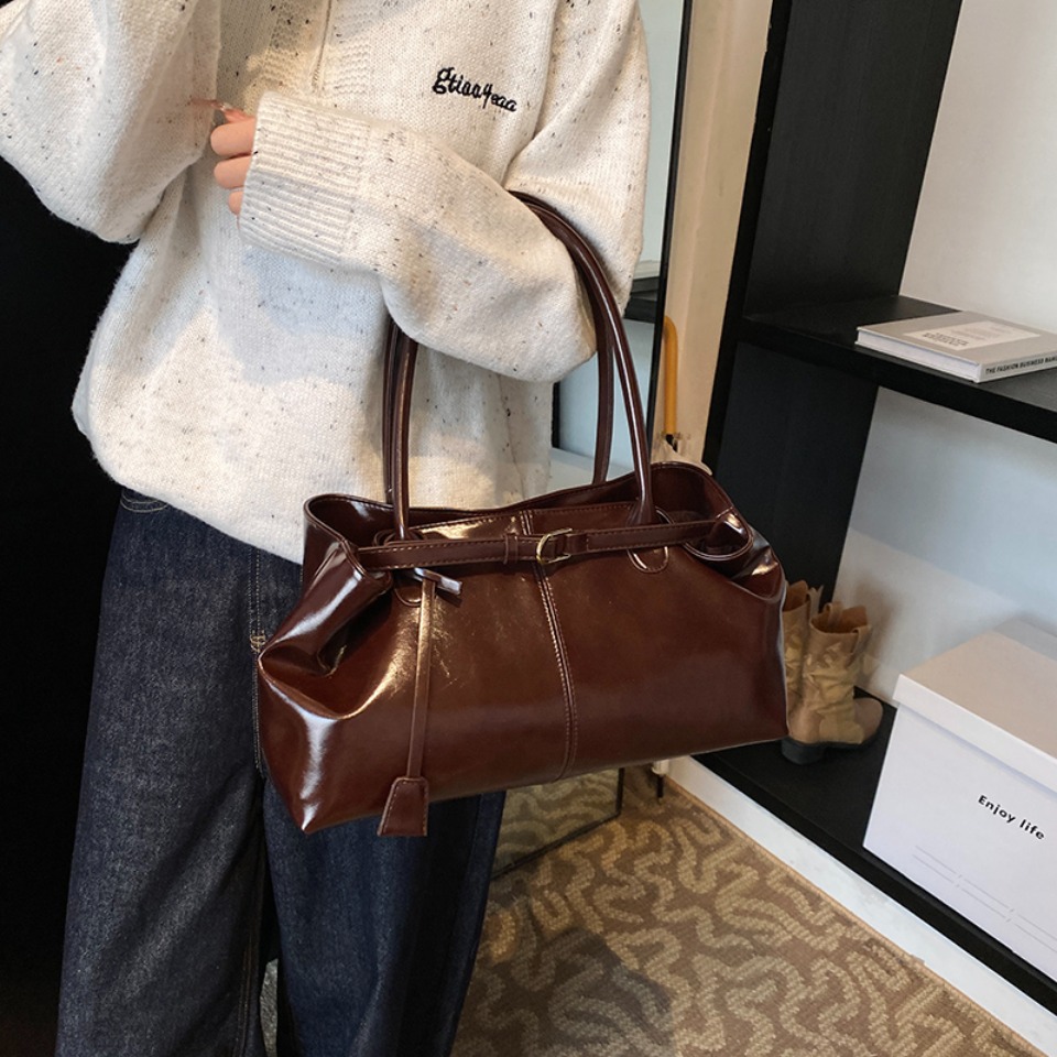 Winter Oil PU Leather Hobo Han - огляд і ціна Leather Workshop